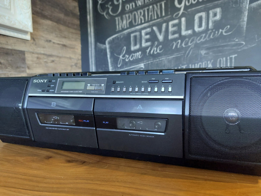 Sony Cassette Boombox Ghettoblaster CFS-DW50