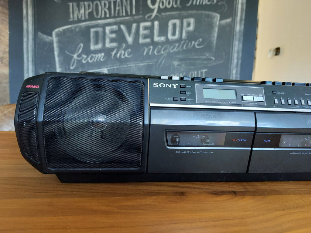 Sony Cassette Boombox Ghettoblaster CFS-DW50