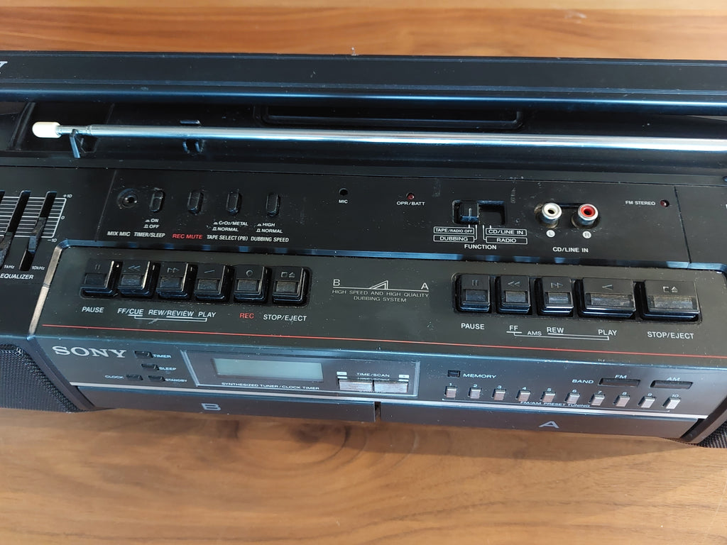Sony Cassette Boombox Ghettoblaster CFS-DW50