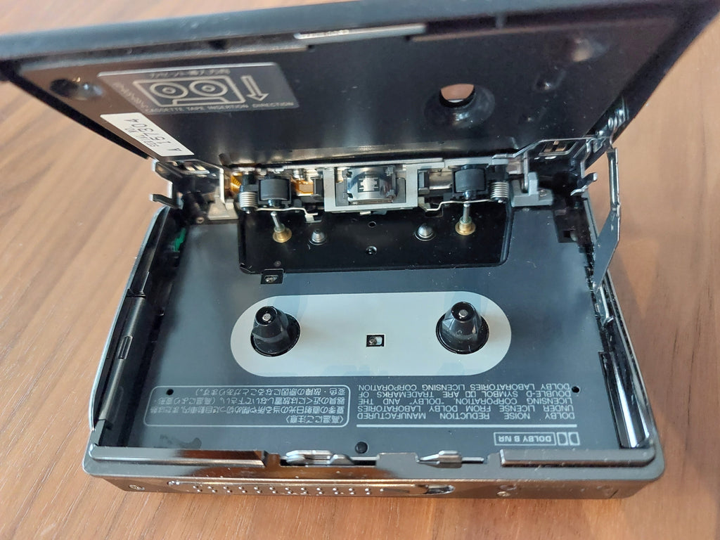 Sony Cassette WM-WX777 Walkman Vintage Made in Japan