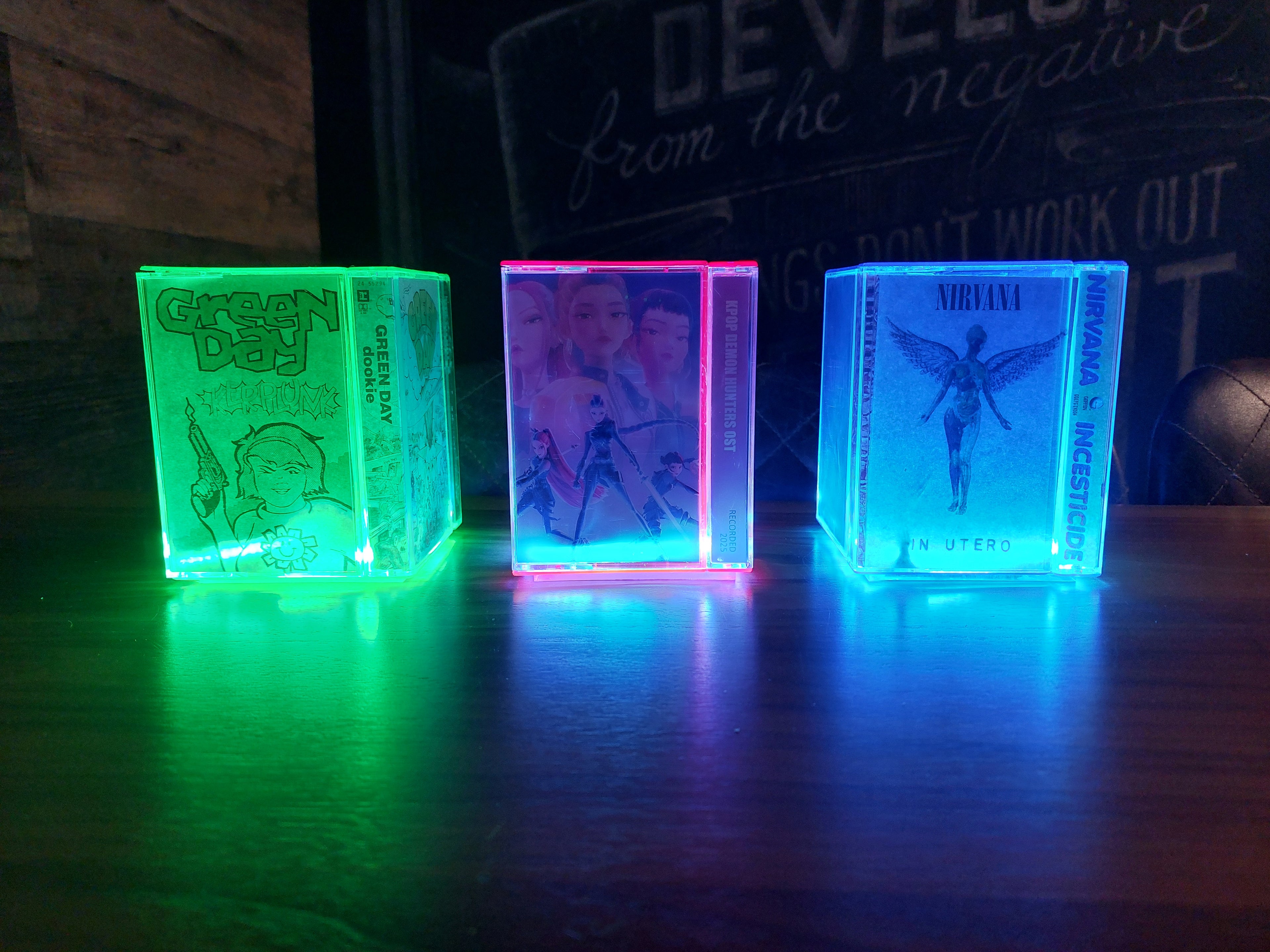 Kpop Demon Hunters Cassette Music Box, Lamp