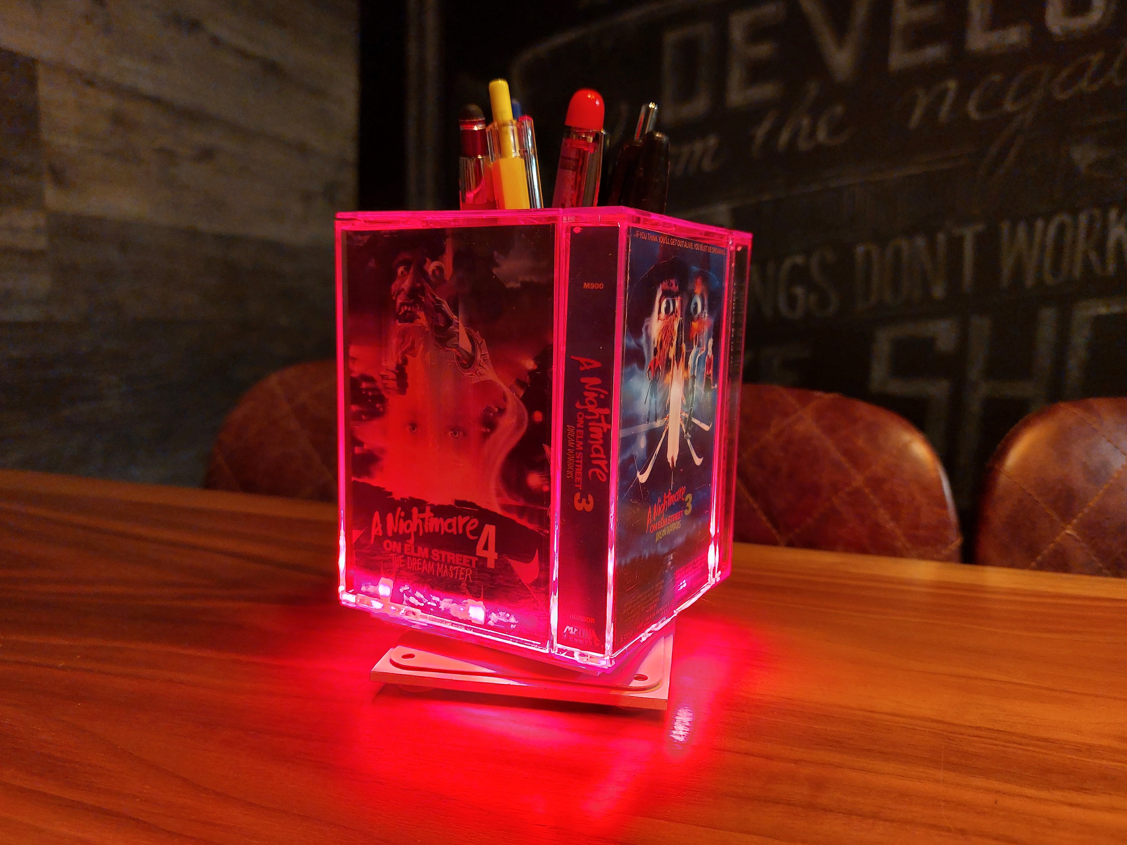 A Nightmare on Elm St Cassette Music Box, Lamp