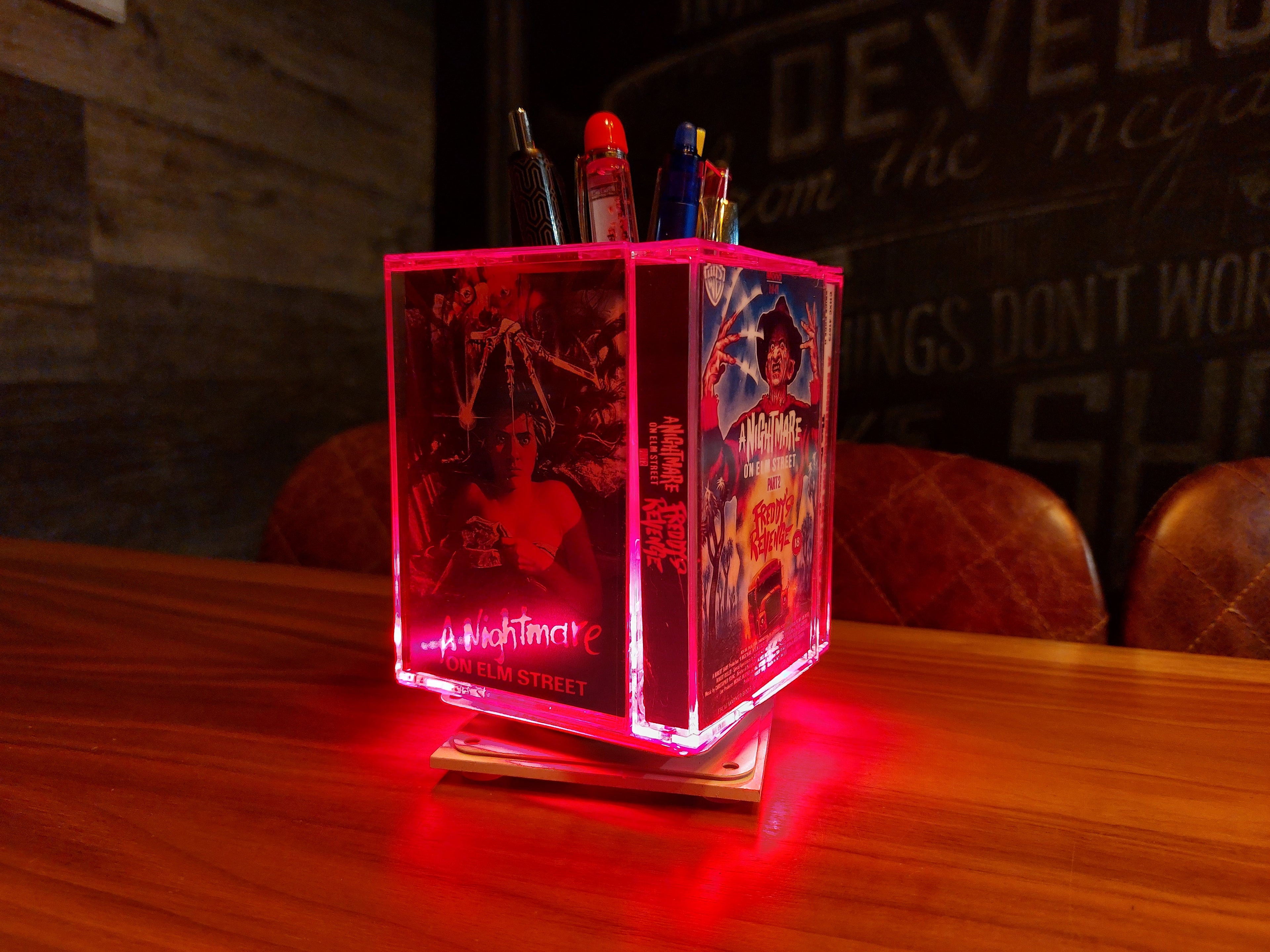 A Nightmare on Elm St Cassette Music Box, Lamp